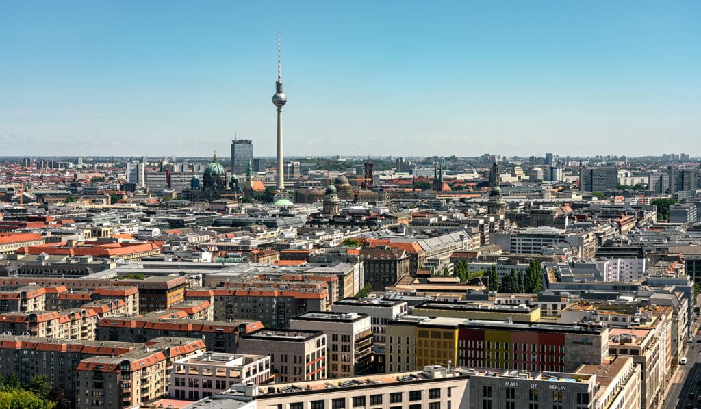 Vergesellschaftung von Immobilienbeständen großer Wohnungsunternehmen in Berlin
